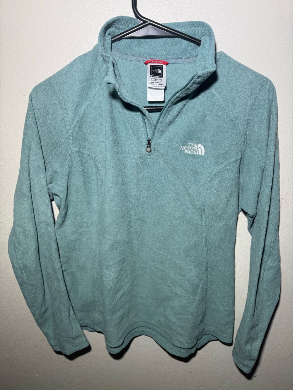 The North Face Women's Light Teal 1/4 Zip Fleece Pullover